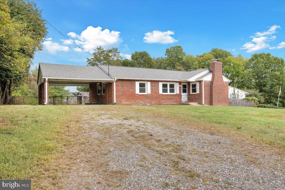 5835 LEBANON RD, ALEXANDRIA, Virginia 22310, 3 Bedrooms Bedrooms, ,1 BathroomBathrooms,Residential,For sale,5835 LEBANON RD,VAFX2270352 MLS # VAFX2270352