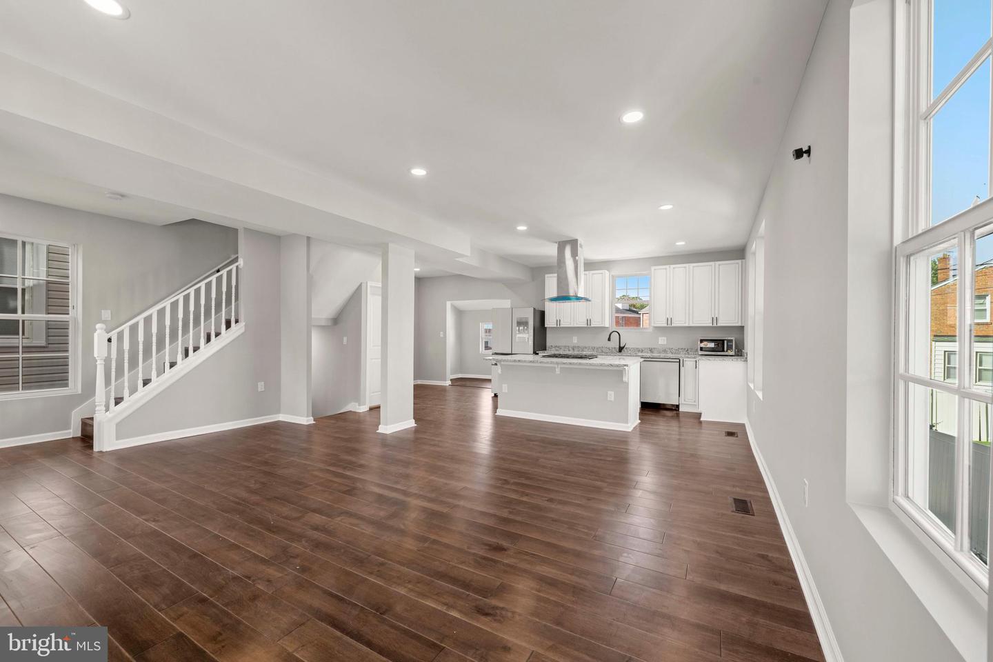 2814 RHODE ISLAND AVE NE, WASHINGTON, District Of Columbia 20018, 4 Bedrooms Bedrooms, ,4 BathroomsBathrooms,Residential,For sale,2814 RHODE ISLAND AVE NE,DCDC2225190 MLS # DCDC2225190