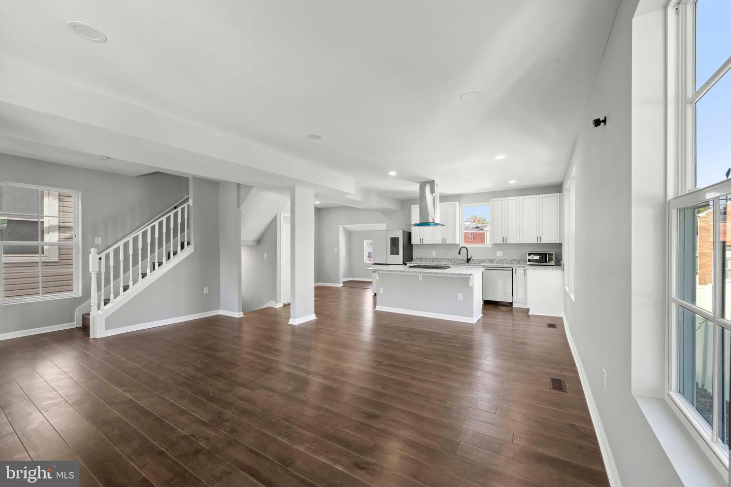 2814 RHODE ISLAND AVE NE, WASHINGTON, District Of Columbia 20018, 4 Bedrooms Bedrooms, ,4 BathroomsBathrooms,Residential,For sale,2814 RHODE ISLAND AVE NE,DCDC2225190 MLS # DCDC2225190