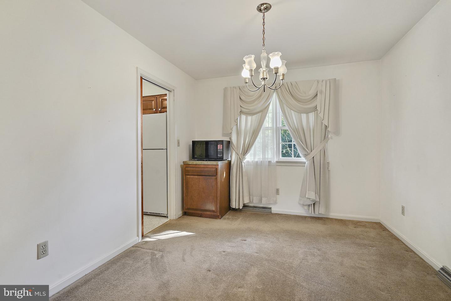 100 LOMBARDY DR, FREDERICKSBURG, Virginia 22408, 3 Bedrooms Bedrooms, ,2 BathroomsBathrooms,Residential,For sale,100 LOMBARDY DR,VASP2036644 MLS # VASP2036644