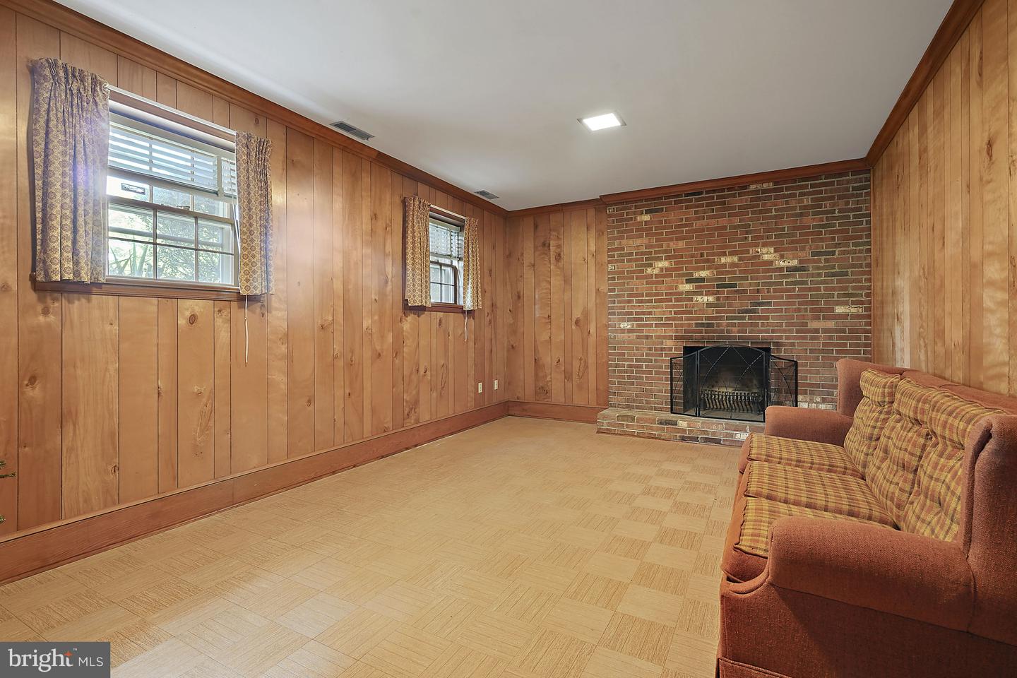 100 LOMBARDY DR, FREDERICKSBURG, Virginia 22408, 3 Bedrooms Bedrooms, ,2 BathroomsBathrooms,Residential,For sale,100 LOMBARDY DR,VASP2036644 MLS # VASP2036644