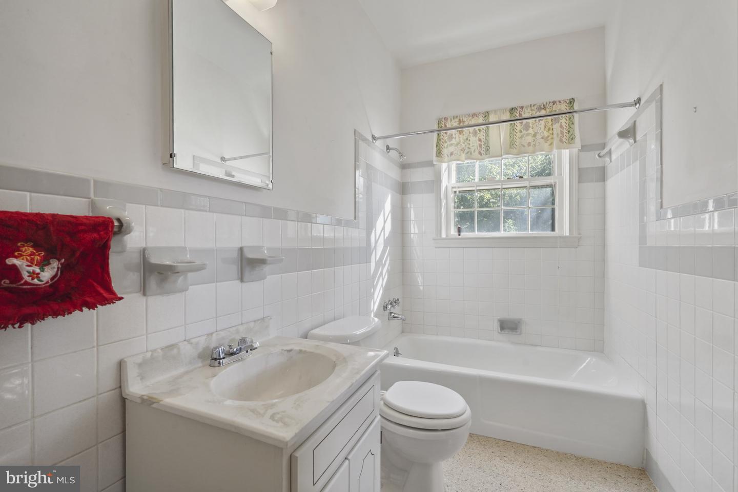 100 LOMBARDY DR, FREDERICKSBURG, Virginia 22408, 3 Bedrooms Bedrooms, ,2 BathroomsBathrooms,Residential,For sale,100 LOMBARDY DR,VASP2036644 MLS # VASP2036644