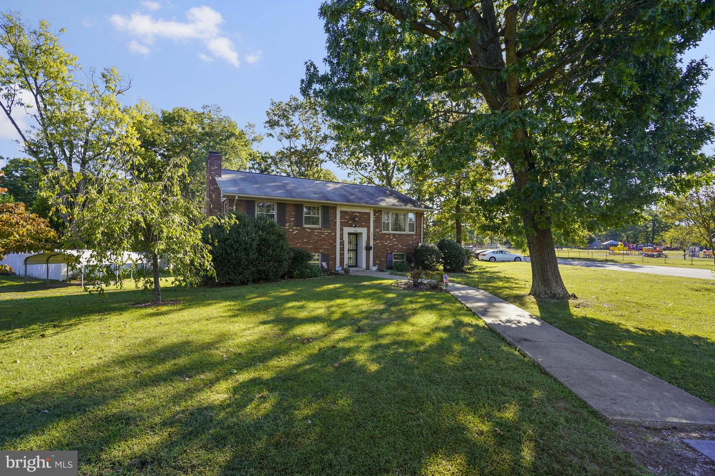 100 LOMBARDY DR, FREDERICKSBURG, Virginia 22408, 3 Bedrooms Bedrooms, ,2 BathroomsBathrooms,Residential,For sale,100 LOMBARDY DR,VASP2036644 MLS # VASP2036644