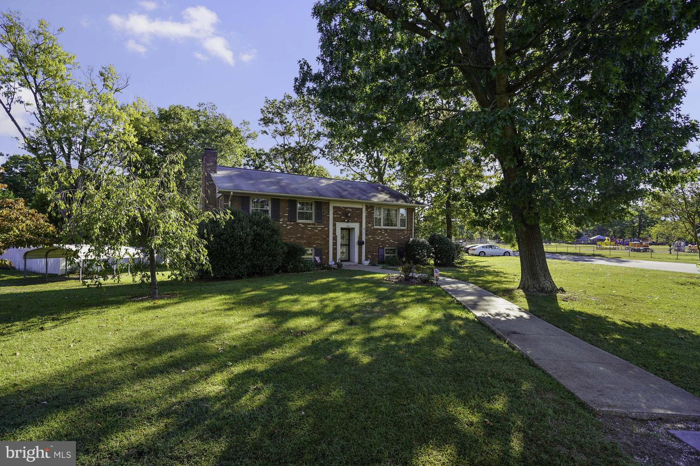 100 LOMBARDY DR, FREDERICKSBURG, Virginia 22408, 3 Bedrooms Bedrooms, ,2 BathroomsBathrooms,Residential,For sale,100 LOMBARDY DR,VASP2036644 MLS # VASP2036644
