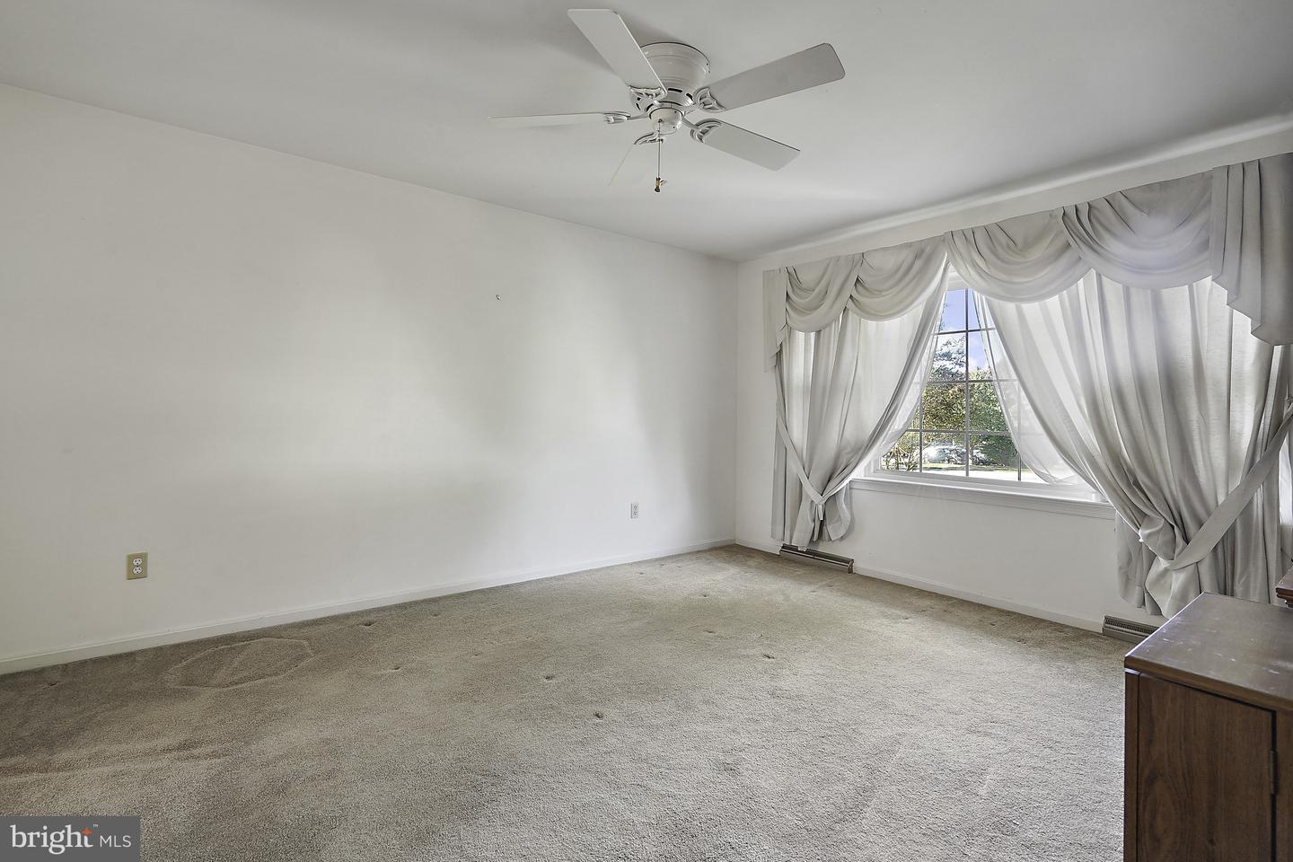 100 LOMBARDY DR, FREDERICKSBURG, Virginia 22408, 3 Bedrooms Bedrooms, ,2 BathroomsBathrooms,Residential,For sale,100 LOMBARDY DR,VASP2036644 MLS # VASP2036644