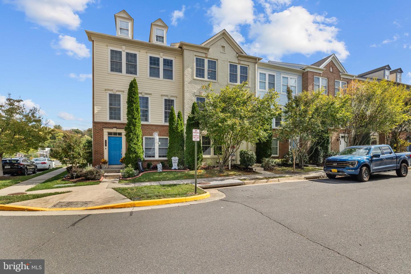169 GREAT LAUREL SQ SE, LEESBURG, Virginia 20175, 3 Bedrooms Bedrooms, 12 Rooms Rooms,3 BathroomsBathrooms,Residential,For sale,169 GREAT LAUREL SQ SE,VALO2108206 MLS # VALO2108206