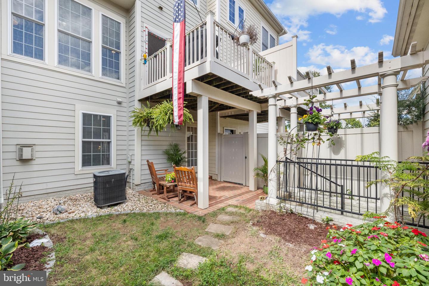 169 GREAT LAUREL SQ SE, LEESBURG, Virginia 20175, 3 Bedrooms Bedrooms, 12 Rooms Rooms,3 BathroomsBathrooms,Residential,For sale,169 GREAT LAUREL SQ SE,VALO2108206 MLS # VALO2108206