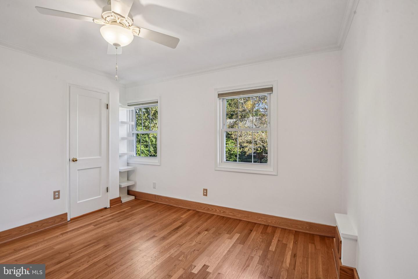 729 S FAYETTE ST S, ALEXANDRIA, Virginia 22314, 2 Bedrooms Bedrooms, 4 Rooms Rooms,1 BathroomBathrooms,Residential,For sale,729 S FAYETTE ST S,VAAX2050526 MLS # VAAX2050526