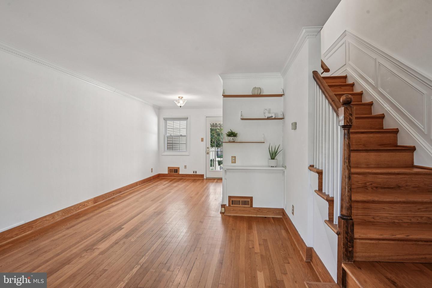 729 S FAYETTE ST S, ALEXANDRIA, Virginia 22314, 2 Bedrooms Bedrooms, 4 Rooms Rooms,1 BathroomBathrooms,Residential,For sale,729 S FAYETTE ST S,VAAX2050526 MLS # VAAX2050526