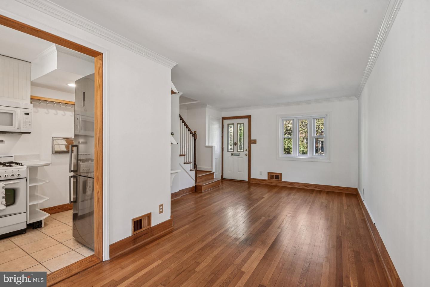 729 S FAYETTE ST S, ALEXANDRIA, Virginia 22314, 2 Bedrooms Bedrooms, 4 Rooms Rooms,1 BathroomBathrooms,Residential,For sale,729 S FAYETTE ST S,VAAX2050526 MLS # VAAX2050526