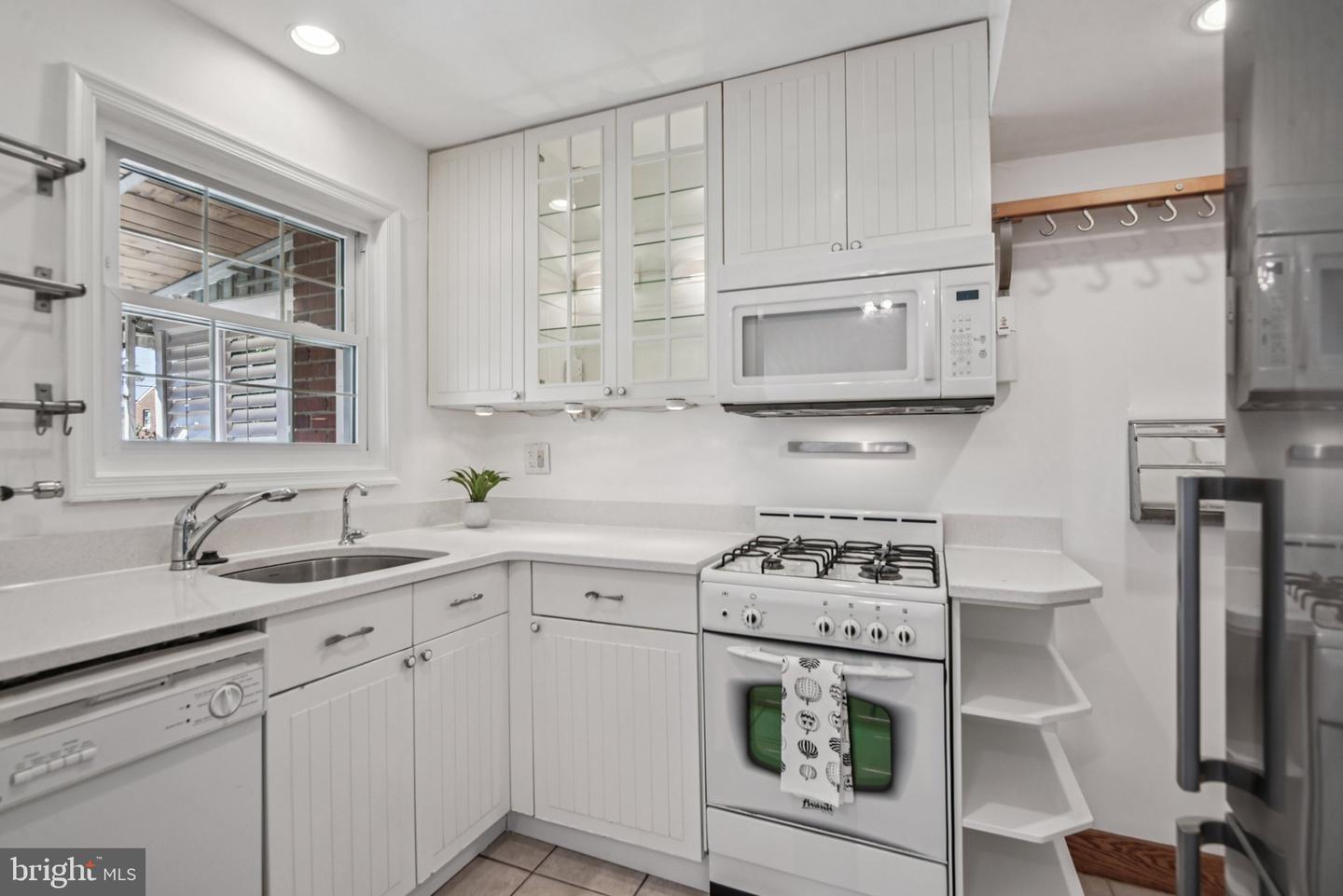 729 S FAYETTE ST S, ALEXANDRIA, Virginia 22314, 2 Bedrooms Bedrooms, 4 Rooms Rooms,1 BathroomBathrooms,Residential,For sale,729 S FAYETTE ST S,VAAX2050526 MLS # VAAX2050526