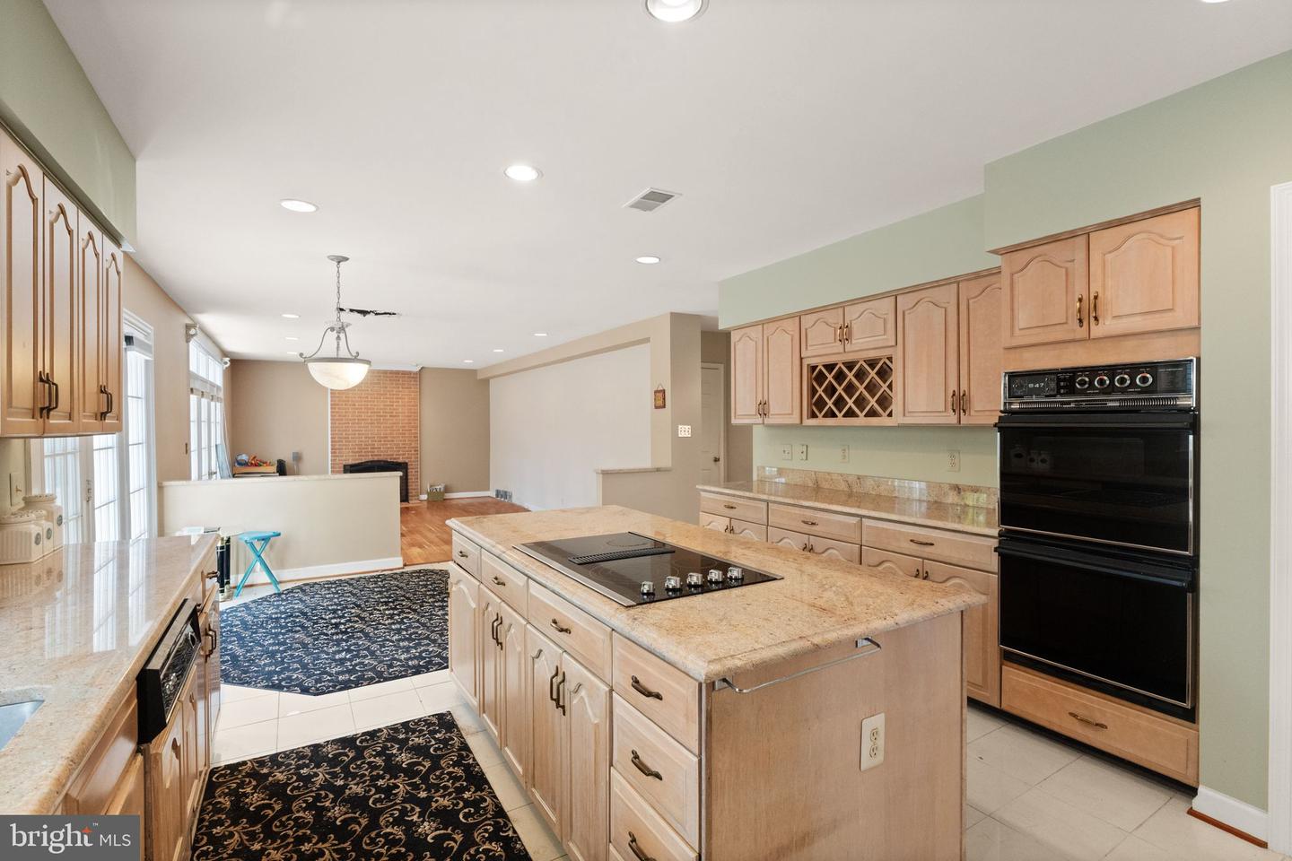 15409 EAGLE TAVERN LN, CENTREVILLE, Virginia 20120, 4 Bedrooms Bedrooms, ,3 BathroomsBathrooms,Residential,For sale,15409 EAGLE TAVERN LN,VAFX2272934 MLS # VAFX2272934
