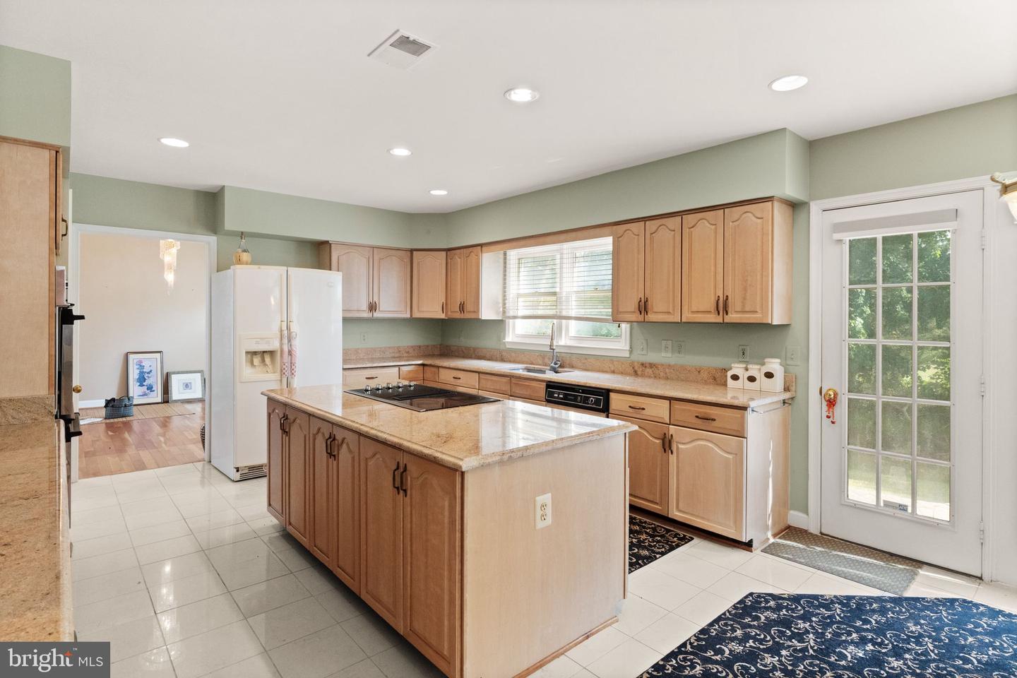 15409 EAGLE TAVERN LN, CENTREVILLE, Virginia 20120, 4 Bedrooms Bedrooms, ,3 BathroomsBathrooms,Residential,For sale,15409 EAGLE TAVERN LN,VAFX2272934 MLS # VAFX2272934