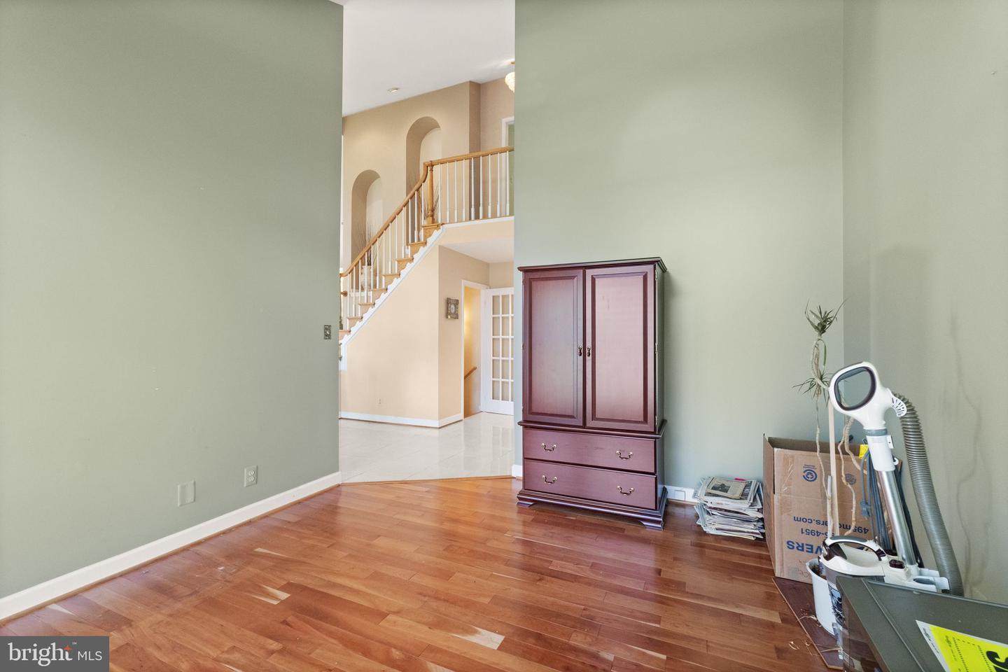 15409 EAGLE TAVERN LN, CENTREVILLE, Virginia 20120, 4 Bedrooms Bedrooms, ,3 BathroomsBathrooms,Residential,For sale,15409 EAGLE TAVERN LN,VAFX2272934 MLS # VAFX2272934