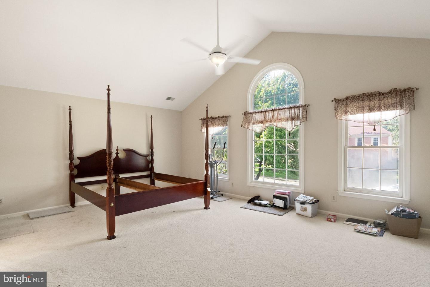 15409 EAGLE TAVERN LN, CENTREVILLE, Virginia 20120, 4 Bedrooms Bedrooms, ,3 BathroomsBathrooms,Residential,For sale,15409 EAGLE TAVERN LN,VAFX2272934 MLS # VAFX2272934