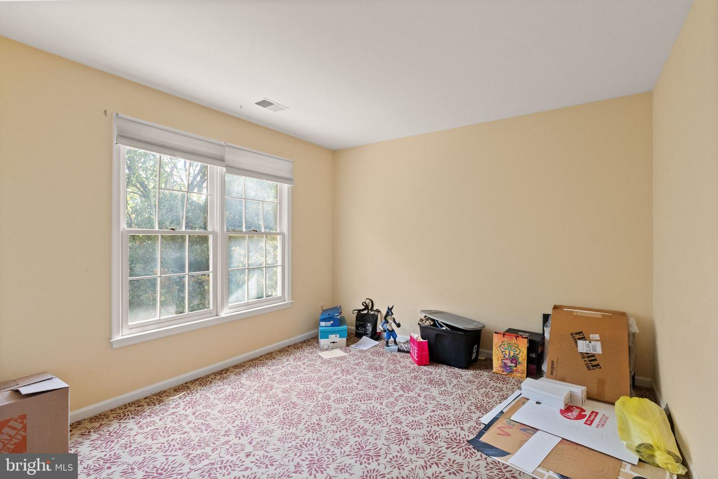 15409 EAGLE TAVERN LN, CENTREVILLE, Virginia 20120, 4 Bedrooms Bedrooms, ,3 BathroomsBathrooms,Residential,For sale,15409 EAGLE TAVERN LN,VAFX2272934 MLS # VAFX2272934