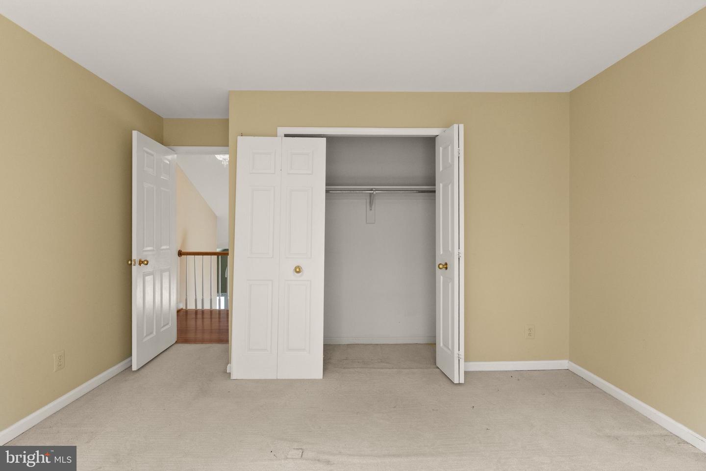 15409 EAGLE TAVERN LN, CENTREVILLE, Virginia 20120, 4 Bedrooms Bedrooms, ,3 BathroomsBathrooms,Residential,For sale,15409 EAGLE TAVERN LN,VAFX2272934 MLS # VAFX2272934