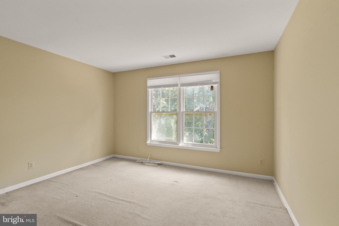 15409 EAGLE TAVERN LN, CENTREVILLE, Virginia 20120, 4 Bedrooms Bedrooms, ,3 BathroomsBathrooms,Residential,For sale,15409 EAGLE TAVERN LN,VAFX2272934 MLS # VAFX2272934