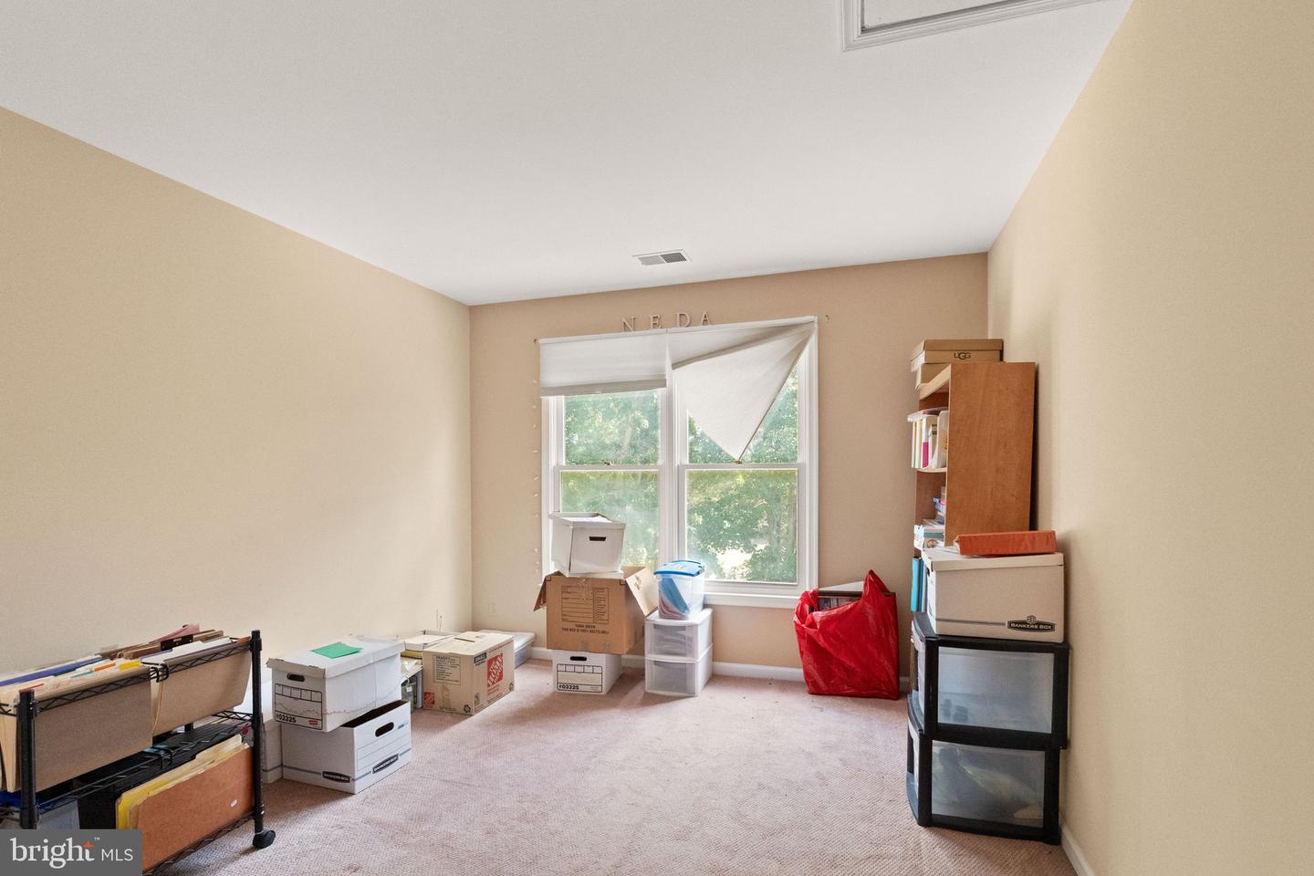 15409 EAGLE TAVERN LN, CENTREVILLE, Virginia 20120, 4 Bedrooms Bedrooms, ,3 BathroomsBathrooms,Residential,For sale,15409 EAGLE TAVERN LN,VAFX2272934 MLS # VAFX2272934