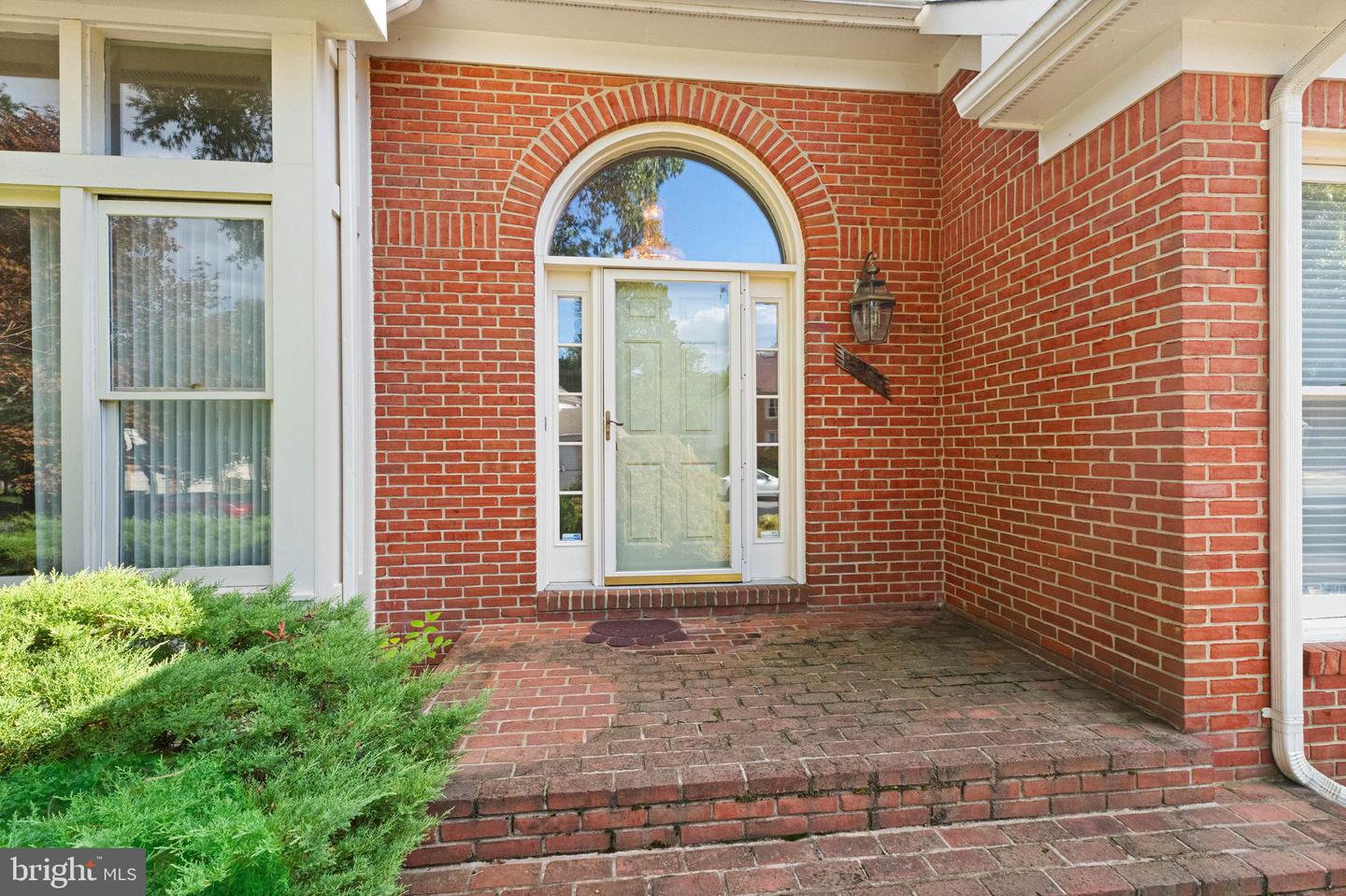15409 EAGLE TAVERN LN, CENTREVILLE, Virginia 20120, 4 Bedrooms Bedrooms, ,3 BathroomsBathrooms,Residential,For sale,15409 EAGLE TAVERN LN,VAFX2272934 MLS # VAFX2272934
