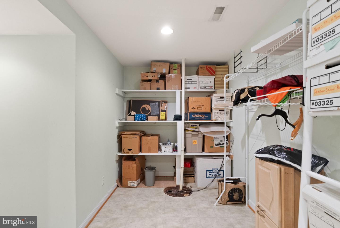 15409 EAGLE TAVERN LN, CENTREVILLE, Virginia 20120, 4 Bedrooms Bedrooms, ,3 BathroomsBathrooms,Residential,For sale,15409 EAGLE TAVERN LN,VAFX2272934 MLS # VAFX2272934
