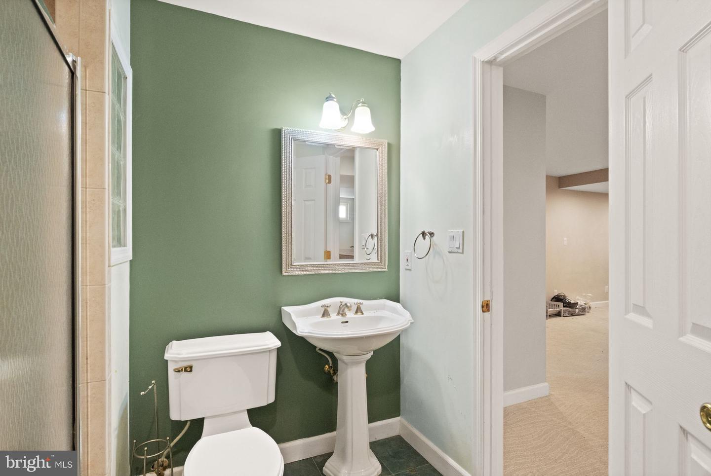 15409 EAGLE TAVERN LN, CENTREVILLE, Virginia 20120, 4 Bedrooms Bedrooms, ,3 BathroomsBathrooms,Residential,For sale,15409 EAGLE TAVERN LN,VAFX2272934 MLS # VAFX2272934