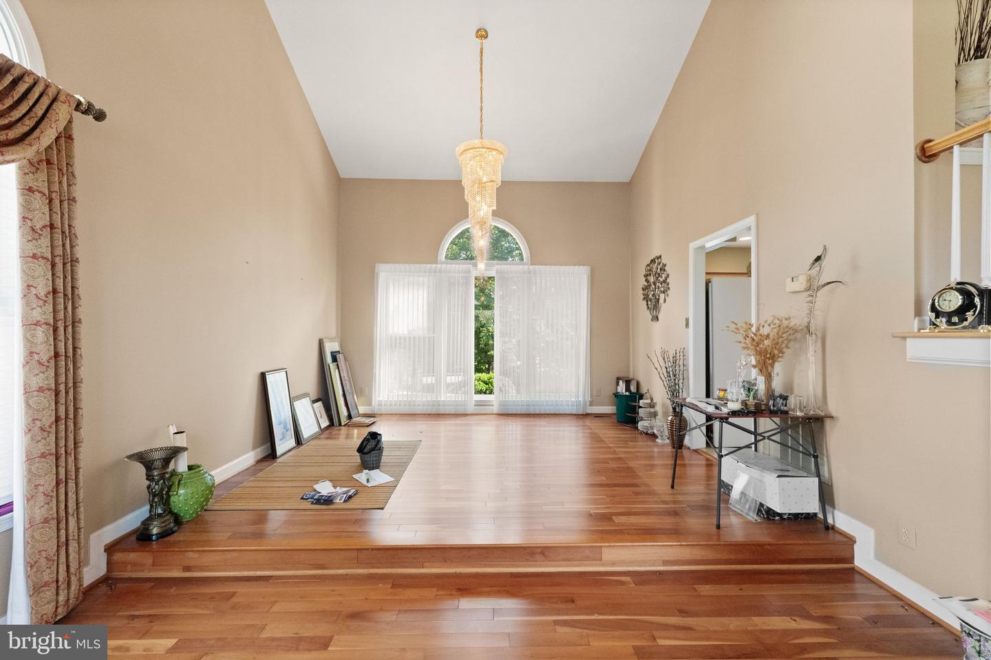 15409 EAGLE TAVERN LN, CENTREVILLE, Virginia 20120, 4 Bedrooms Bedrooms, ,3 BathroomsBathrooms,Residential,For sale,15409 EAGLE TAVERN LN,VAFX2272934 MLS # VAFX2272934
