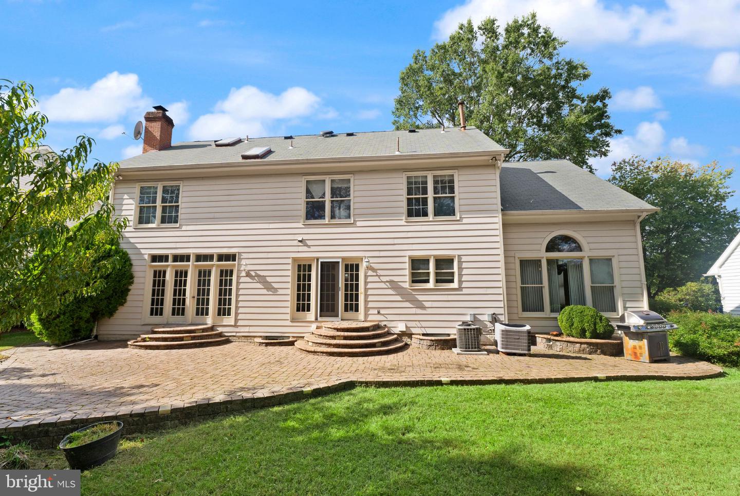 15409 EAGLE TAVERN LN, CENTREVILLE, Virginia 20120, 4 Bedrooms Bedrooms, ,3 BathroomsBathrooms,Residential,For sale,15409 EAGLE TAVERN LN,VAFX2272934 MLS # VAFX2272934