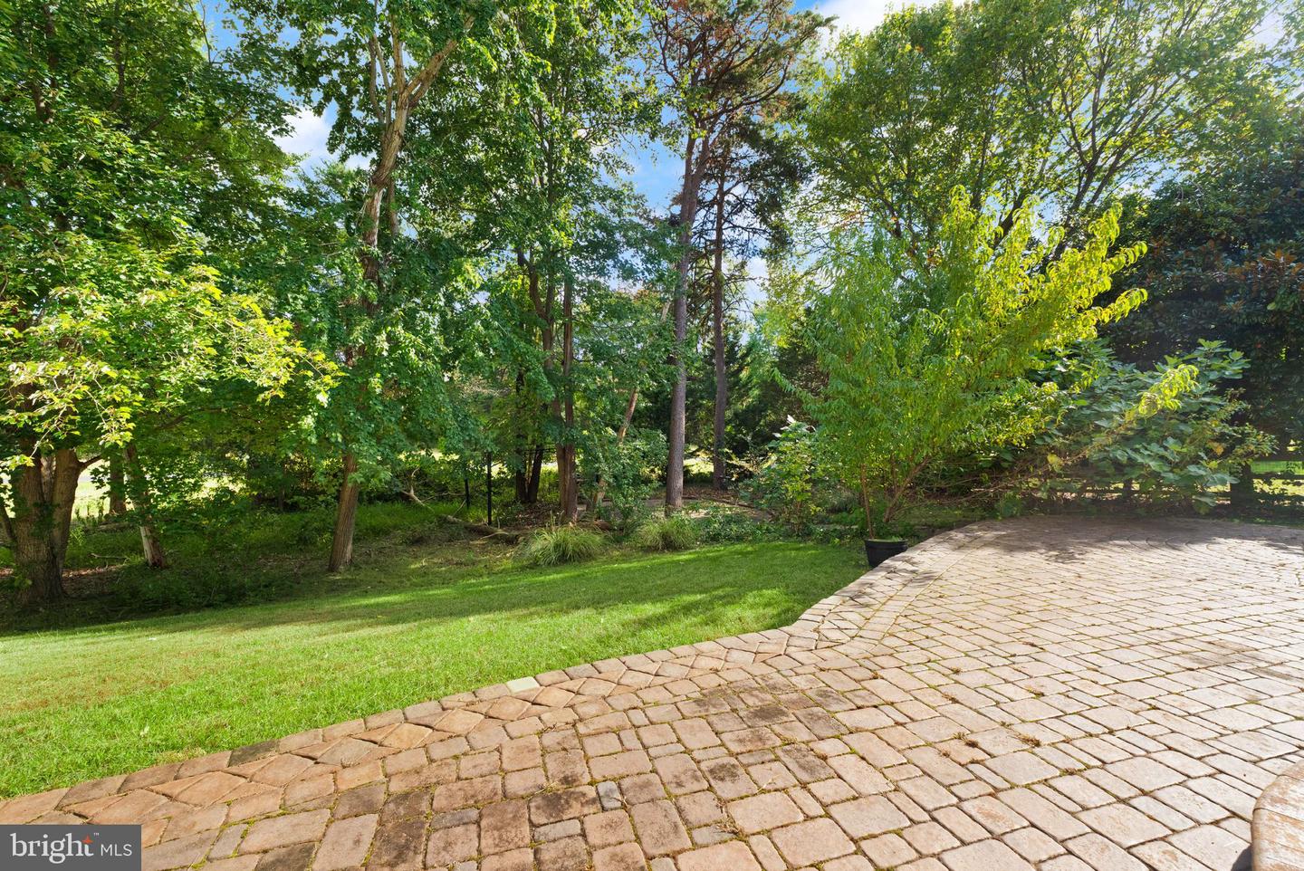 15409 EAGLE TAVERN LN, CENTREVILLE, Virginia 20120, 4 Bedrooms Bedrooms, ,3 BathroomsBathrooms,Residential,For sale,15409 EAGLE TAVERN LN,VAFX2272934 MLS # VAFX2272934