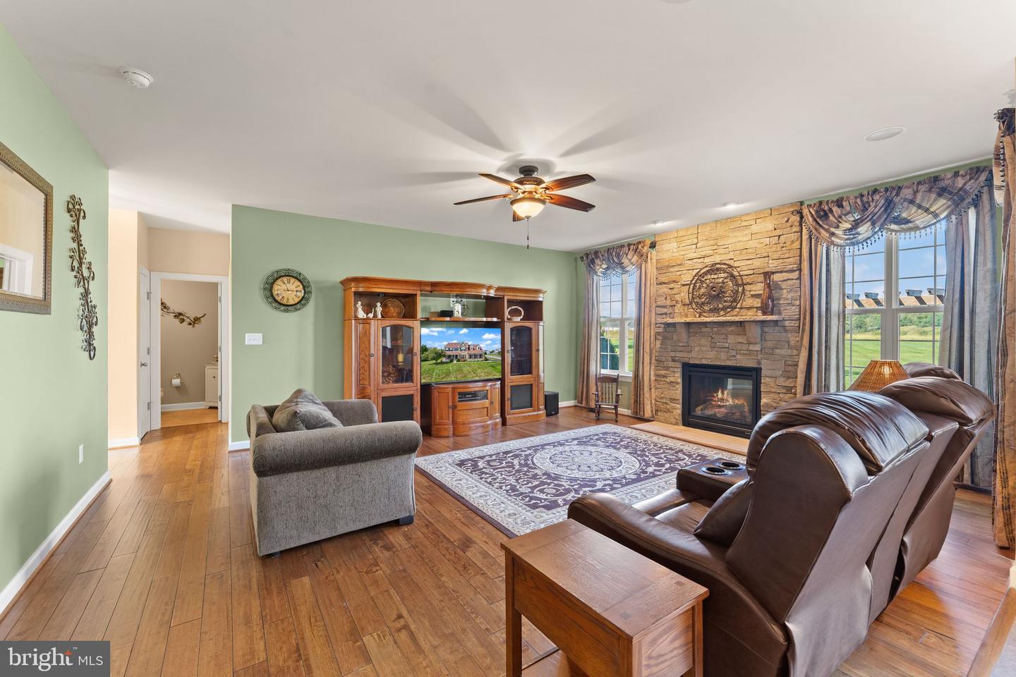 36483 WINDING OAK PL, PURCELLVILLE, Virginia 20132, 5 Bedrooms Bedrooms, ,3 BathroomsBathrooms,Residential,For sale,36483 WINDING OAK PL,VALO2108334 MLS # VALO2108334