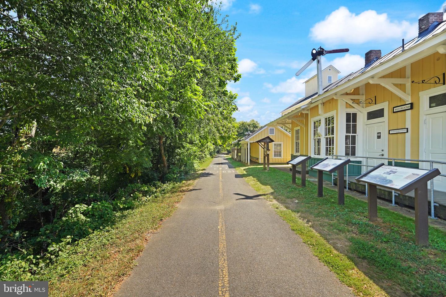 36483 WINDING OAK PL, PURCELLVILLE, Virginia 20132, 5 Bedrooms Bedrooms, ,3 BathroomsBathrooms,Residential,For sale,36483 WINDING OAK PL,VALO2108334 MLS # VALO2108334