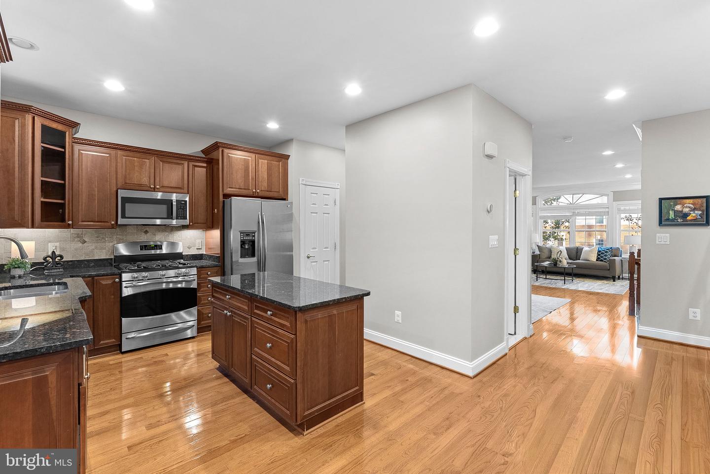 20368 CENTER BROOK SQ, STERLING, Virginia 20165, 3 Bedrooms Bedrooms, ,2 BathroomsBathrooms,Residential,For sale,20368 CENTER BROOK SQ,VALO2108386 MLS # VALO2108386