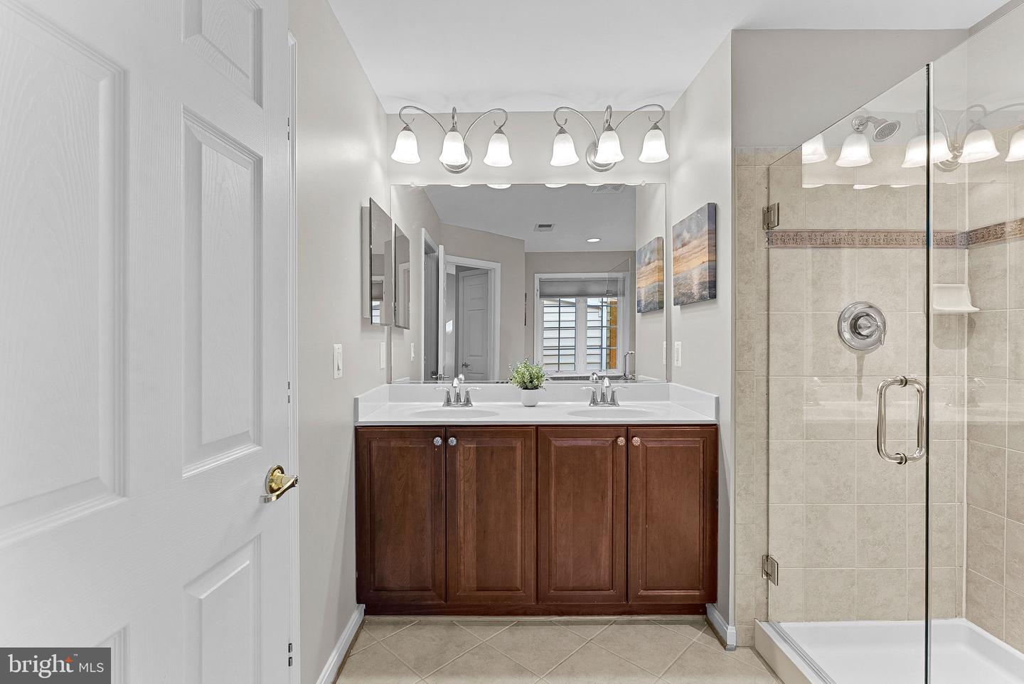 20368 CENTER BROOK SQ, STERLING, Virginia 20165, 3 Bedrooms Bedrooms, ,2 BathroomsBathrooms,Residential,For sale,20368 CENTER BROOK SQ,VALO2108386 MLS # VALO2108386
