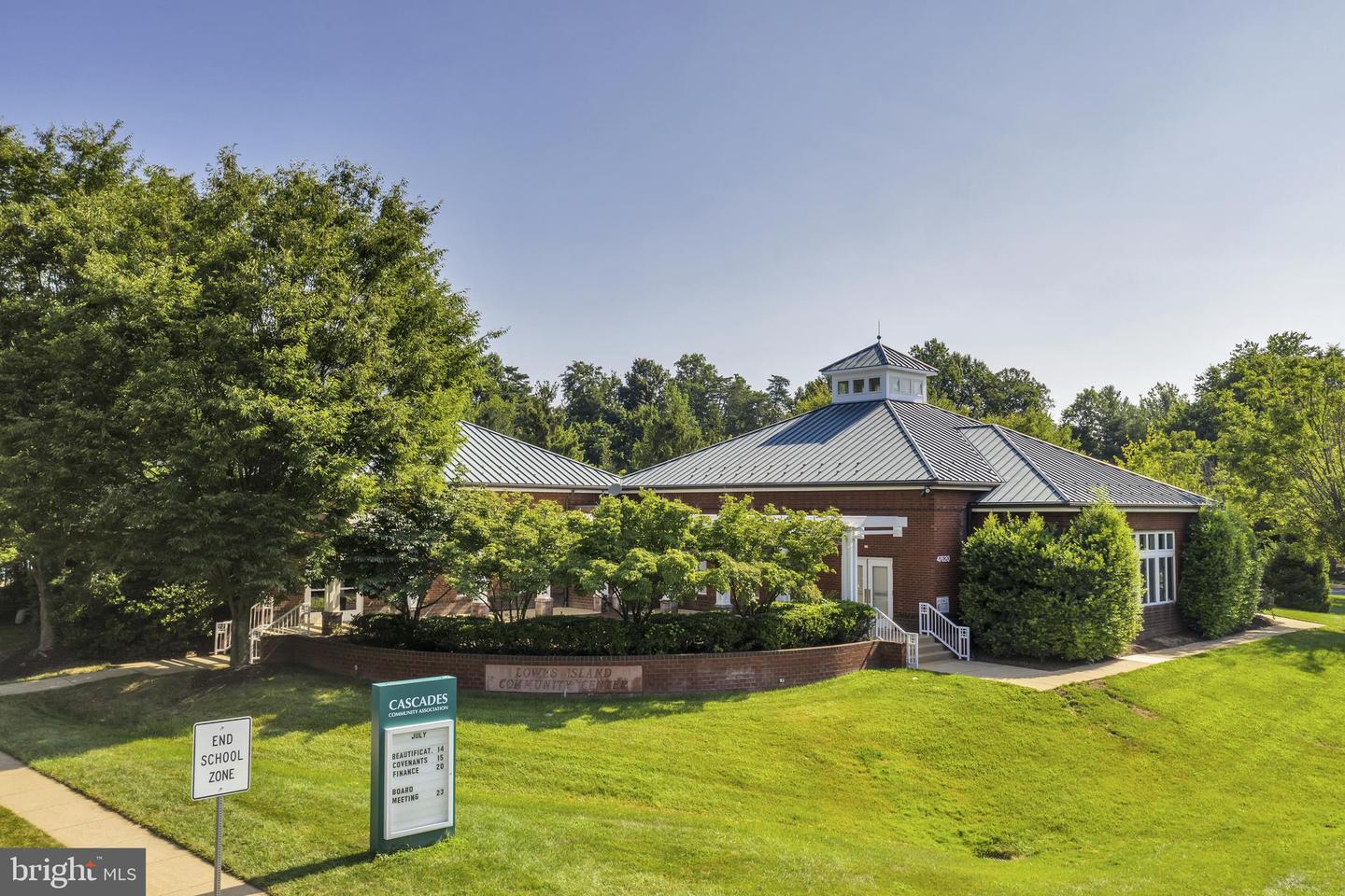20368 CENTER BROOK SQ, STERLING, Virginia 20165, 3 Bedrooms Bedrooms, ,2 BathroomsBathrooms,Residential,For sale,20368 CENTER BROOK SQ,VALO2108386 MLS # VALO2108386