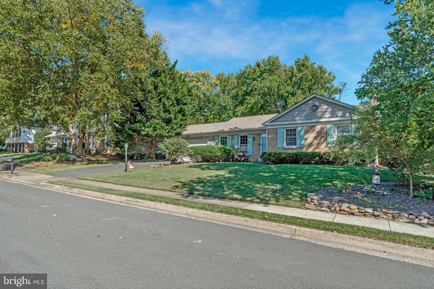 10808 STANHOPE PL, FAIRFAX, Virginia 22032, 3 Bedrooms Bedrooms, 12 Rooms Rooms,2 BathroomsBathrooms,Residential,For sale,10808 STANHOPE PL,VAFX2273148 MLS # VAFX2273148