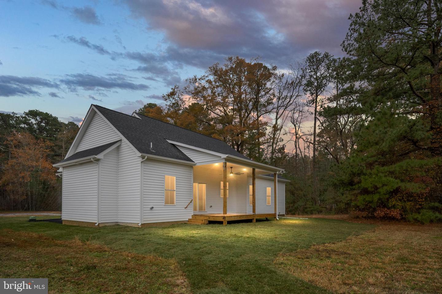 564 CURRIOMAN DR, MONTROSS, Virginia 22520, 3 Bedrooms Bedrooms, ,2 BathroomsBathrooms,Residential,For sale,564 CURRIOMAN DR,VAWE2009898 MLS # VAWE2009898