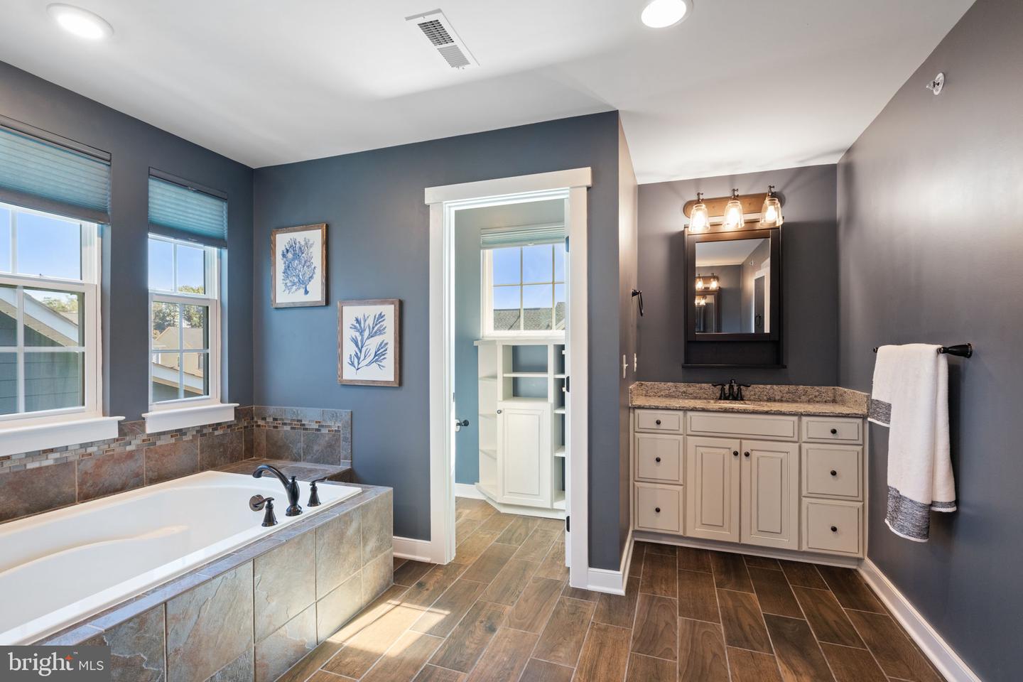 17412 SPRING CRESS DR, DUMFRIES, Virginia 22026, 5 Bedrooms Bedrooms, 11 Rooms Rooms,4 BathroomsBathrooms,Residential,For sale,17412 SPRING CRESS DR,VAPW2105534 MLS # VAPW2105534