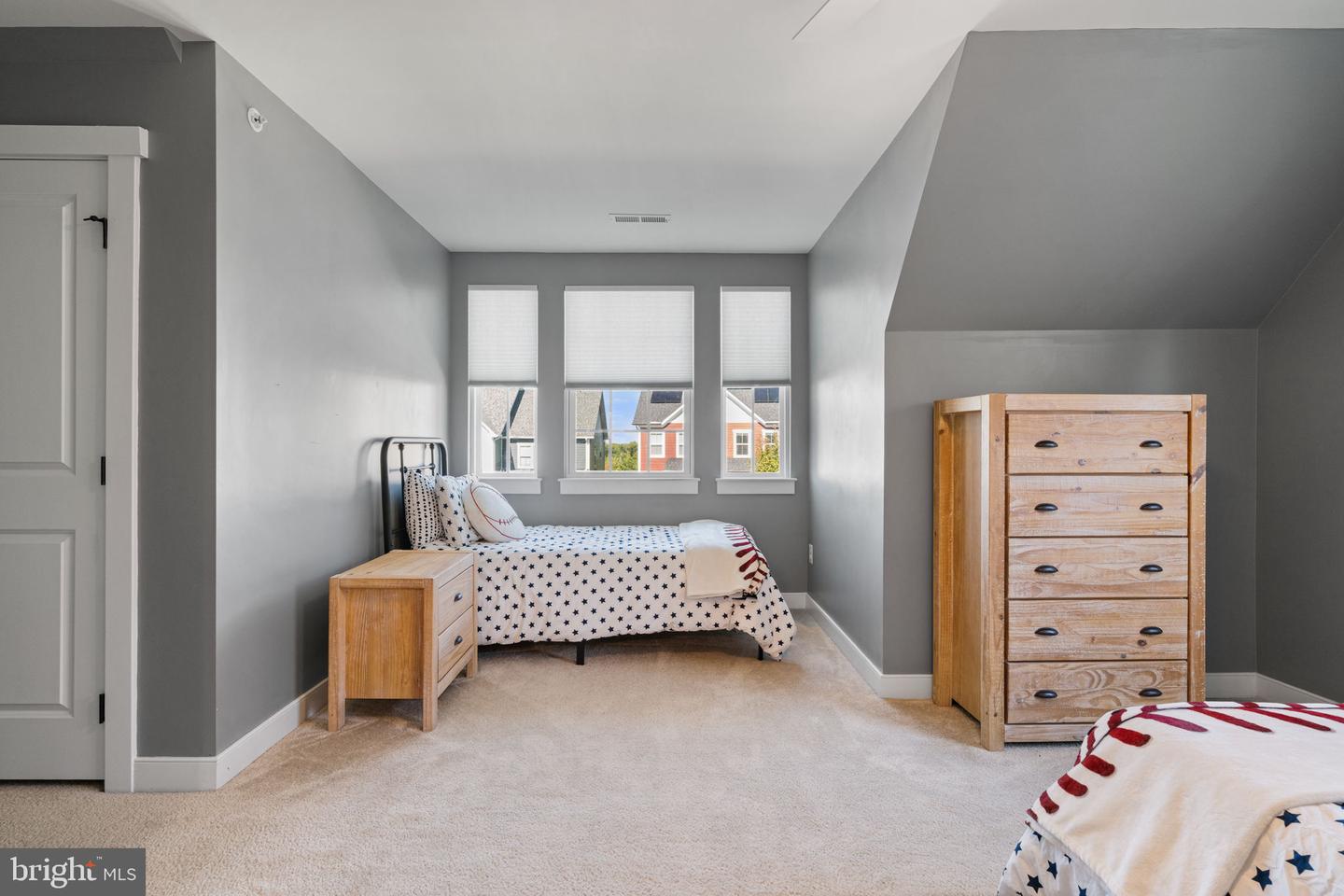 17412 SPRING CRESS DR, DUMFRIES, Virginia 22026, 5 Bedrooms Bedrooms, 11 Rooms Rooms,4 BathroomsBathrooms,Residential,For sale,17412 SPRING CRESS DR,VAPW2105534 MLS # VAPW2105534