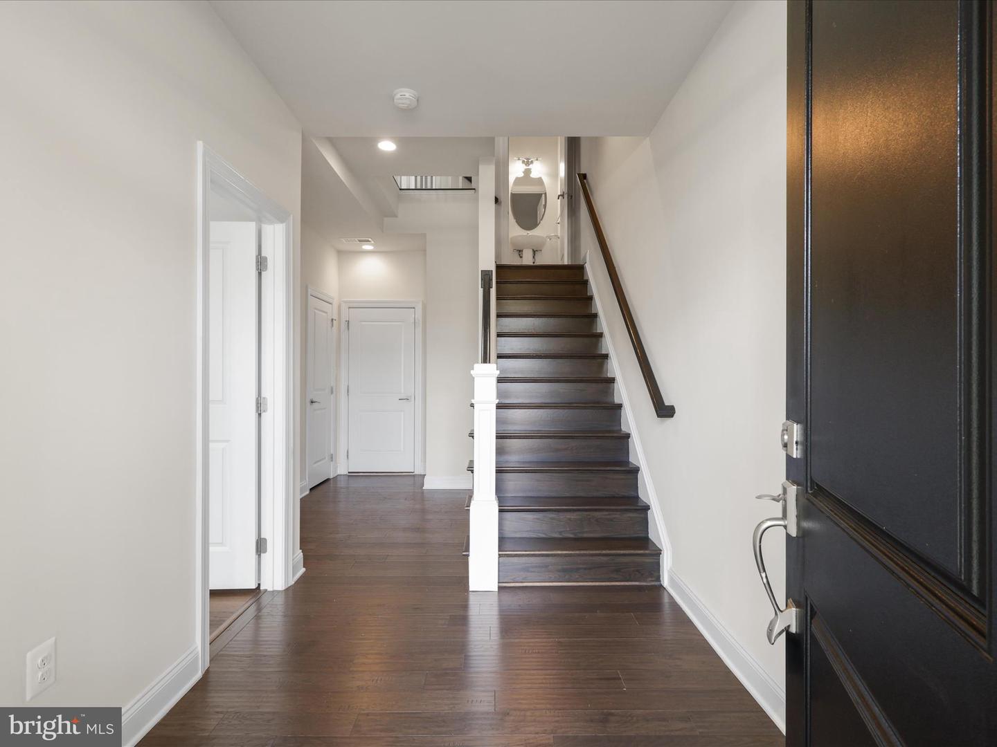 43141 CLARENDON SQ, ASHBURN, Virginia 20148, 4 Bedrooms Bedrooms, ,3 BathroomsBathrooms,Residential,For sale,43141 CLARENDON SQ,VALO2108402 MLS # VALO2108402