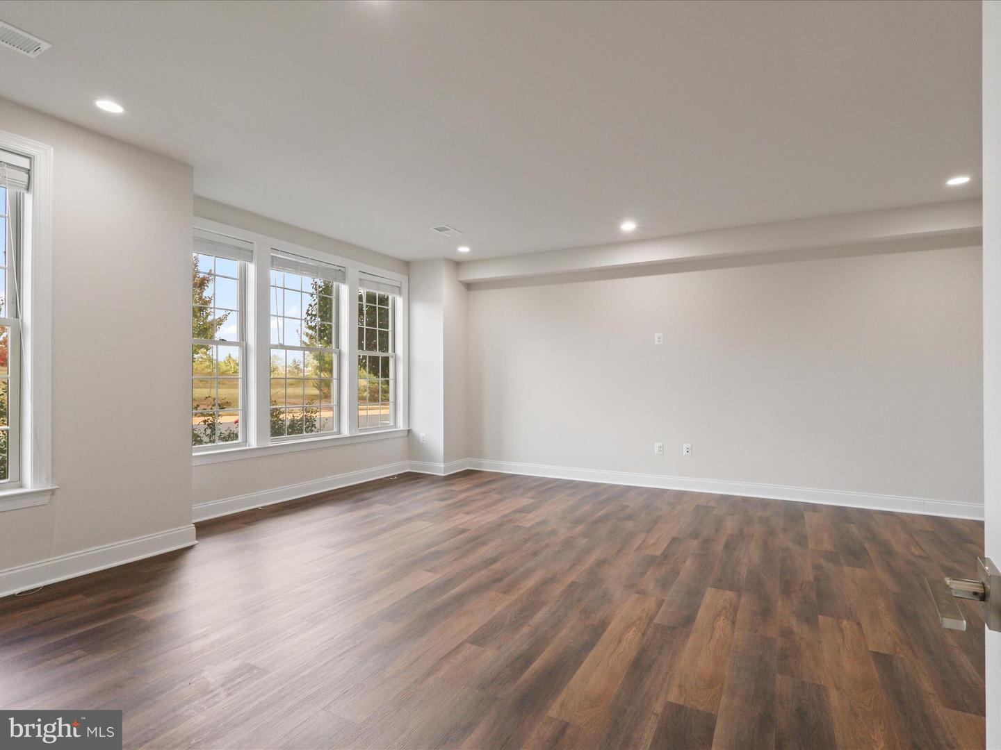 43141 CLARENDON SQ, ASHBURN, Virginia 20148, 4 Bedrooms Bedrooms, ,3 BathroomsBathrooms,Residential,For sale,43141 CLARENDON SQ,VALO2108402 MLS # VALO2108402