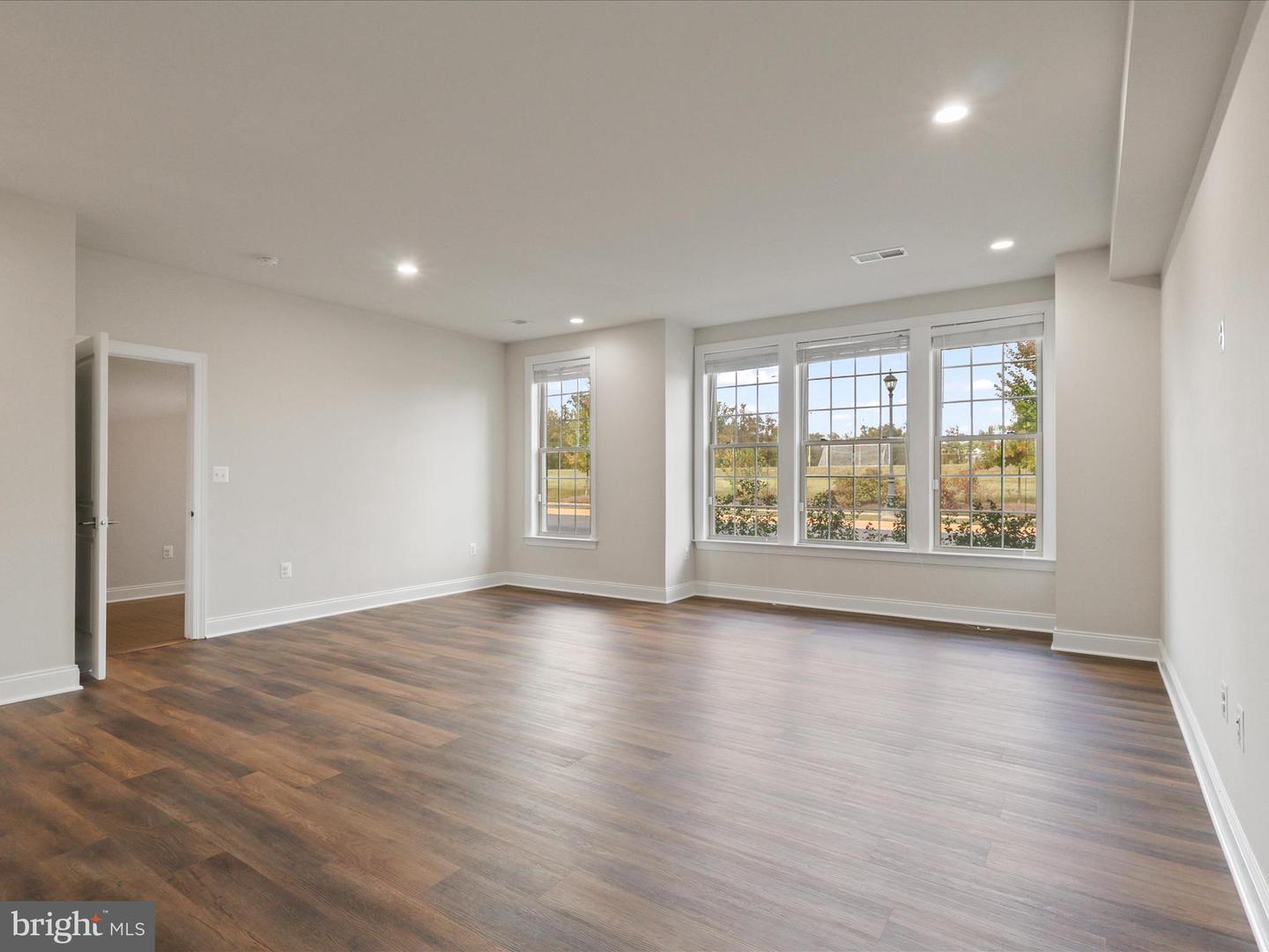 43141 CLARENDON SQ, ASHBURN, Virginia 20148, 4 Bedrooms Bedrooms, ,3 BathroomsBathrooms,Residential,For sale,43141 CLARENDON SQ,VALO2108402 MLS # VALO2108402