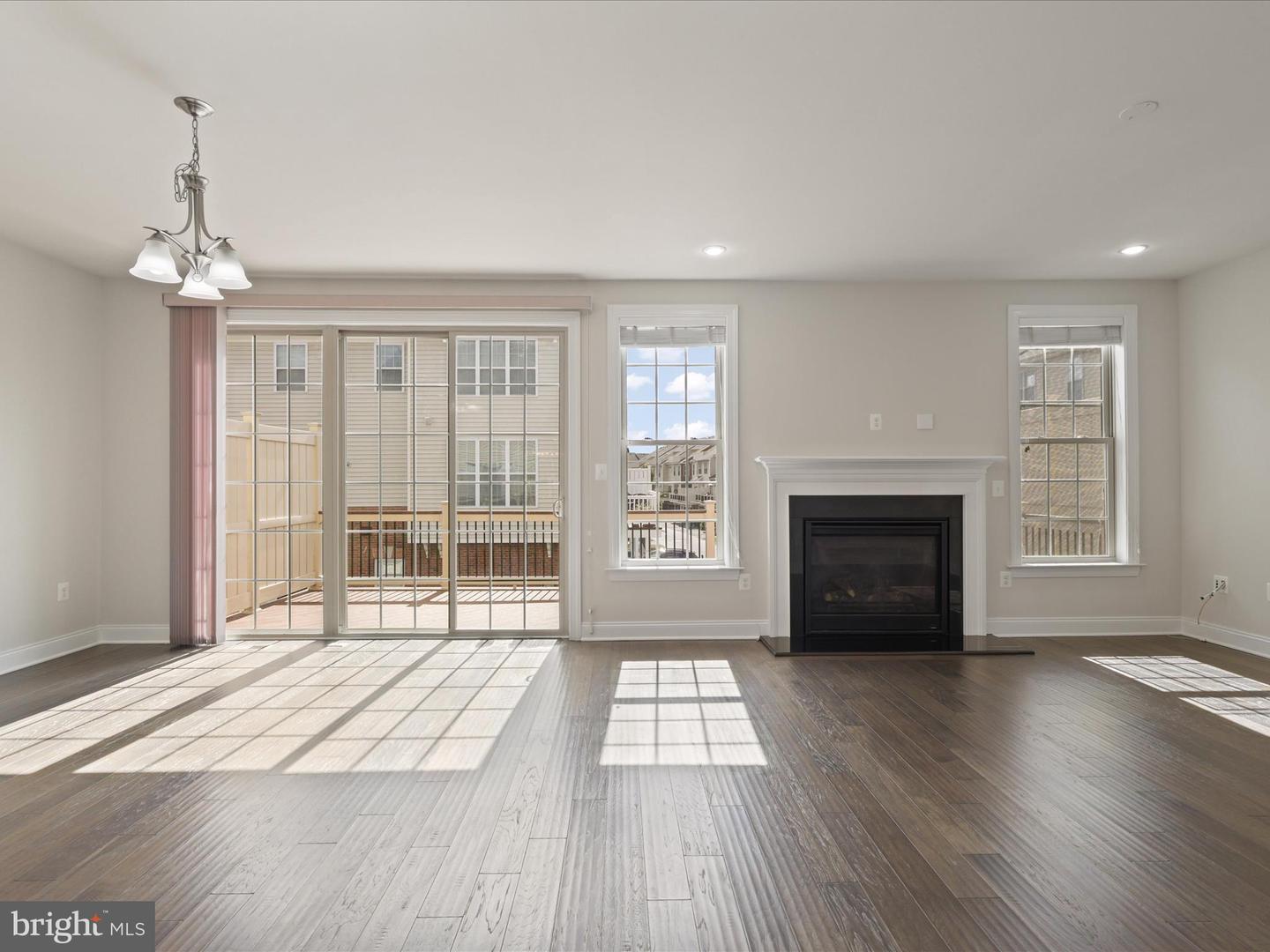 43141 CLARENDON SQ, ASHBURN, Virginia 20148, 4 Bedrooms Bedrooms, ,3 BathroomsBathrooms,Residential,For sale,43141 CLARENDON SQ,VALO2108402 MLS # VALO2108402