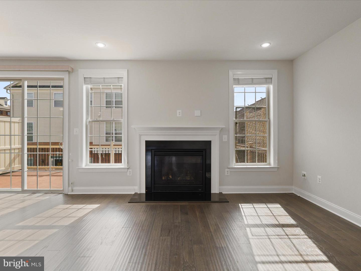 43141 CLARENDON SQ, ASHBURN, Virginia 20148, 4 Bedrooms Bedrooms, ,3 BathroomsBathrooms,Residential,For sale,43141 CLARENDON SQ,VALO2108402 MLS # VALO2108402