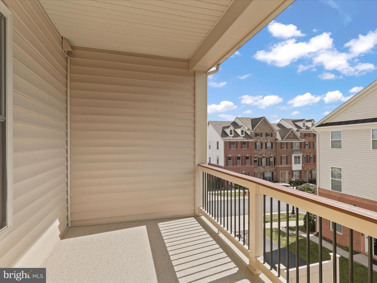 43141 CLARENDON SQ, ASHBURN, Virginia 20148, 4 Bedrooms Bedrooms, ,3 BathroomsBathrooms,Residential,For sale,43141 CLARENDON SQ,VALO2108402 MLS # VALO2108402