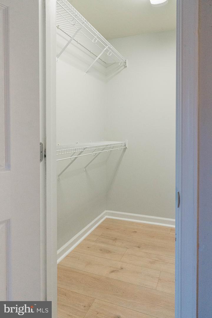 1805 WILLIAM ST #209C, FREDERICKSBURG, Virginia 22401, 1 Bedroom Bedrooms, ,1 BathroomBathrooms,Residential,For sale,1805 WILLIAM ST #209C,VAFB2009082 MLS # VAFB2009082