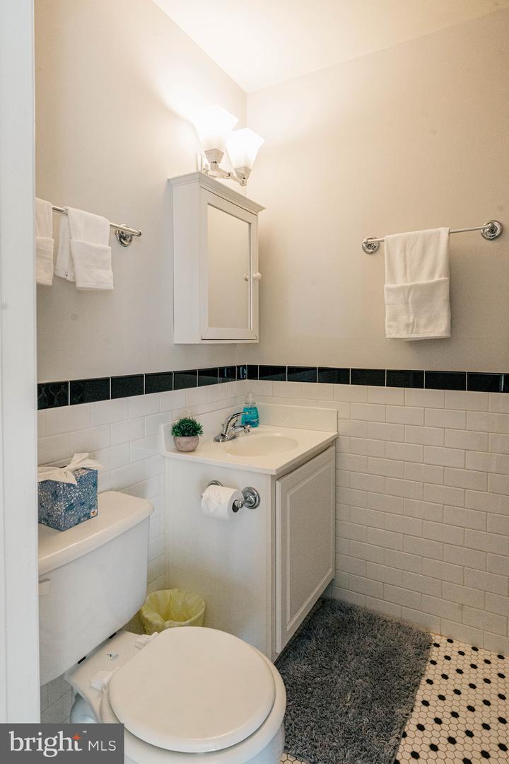 1805 WILLIAM ST #209C, FREDERICKSBURG, Virginia 22401, 1 Bedroom Bedrooms, ,1 BathroomBathrooms,Residential,For sale,1805 WILLIAM ST #209C,VAFB2009082 MLS # VAFB2009082