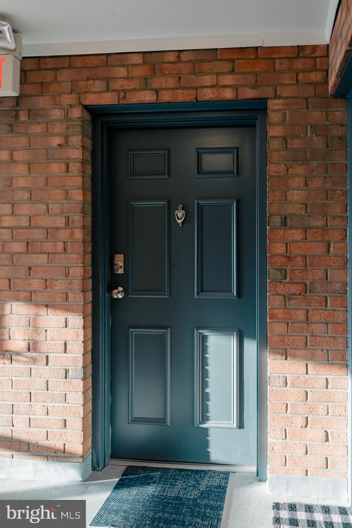 1805 WILLIAM ST #209C, FREDERICKSBURG, Virginia 22401, 1 Bedroom Bedrooms, ,1 BathroomBathrooms,Residential,For sale,1805 WILLIAM ST #209C,VAFB2009082 MLS # VAFB2009082