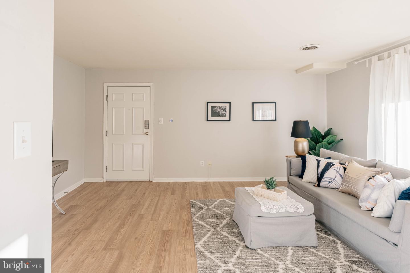 1805 WILLIAM ST #209C, FREDERICKSBURG, Virginia 22401, 1 Bedroom Bedrooms, ,1 BathroomBathrooms,Residential,For sale,1805 WILLIAM ST #209C,VAFB2009082 MLS # VAFB2009082