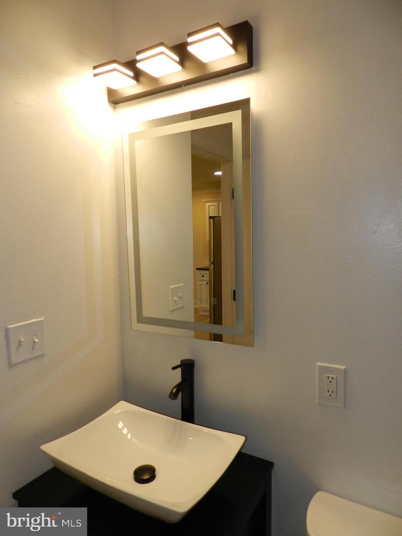 4325 HALLEY TER SE #101, WASHINGTON, District Of Columbia 20032, 2 Bedrooms Bedrooms, ,2 BathroomsBathrooms,Residential,For sale,4325 HALLEY TER SE #101,DCDC2226010 MLS # DCDC2226010