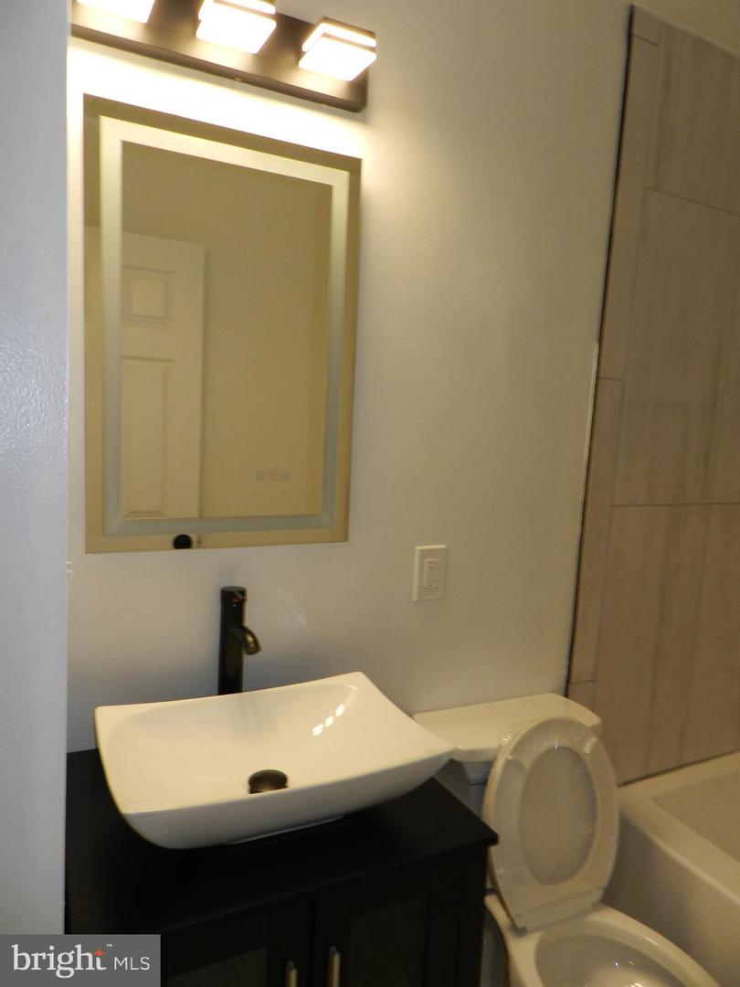 4325 HALLEY TER SE #101, WASHINGTON, District Of Columbia 20032, 2 Bedrooms Bedrooms, ,2 BathroomsBathrooms,Residential,For sale,4325 HALLEY TER SE #101,DCDC2226010 MLS # DCDC2226010